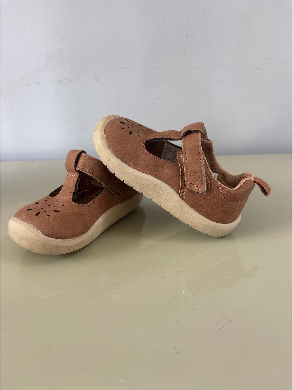 Stride Rite Munchkin Brown Toddler Infant Shoes Size 4 walking